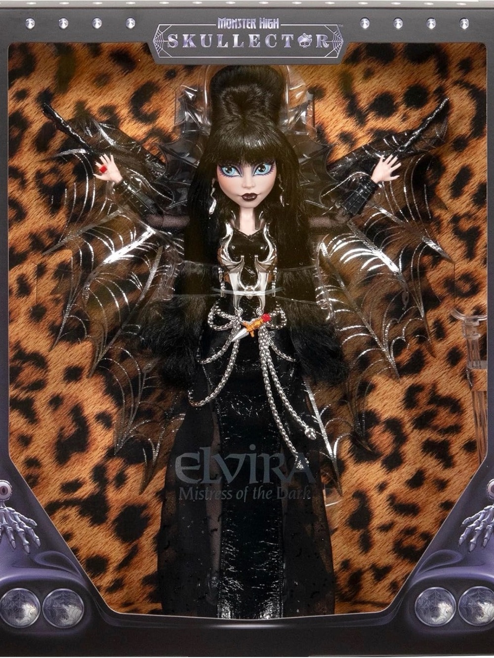 Monster High Skullector Elvira, Mistress of the Dark Doll